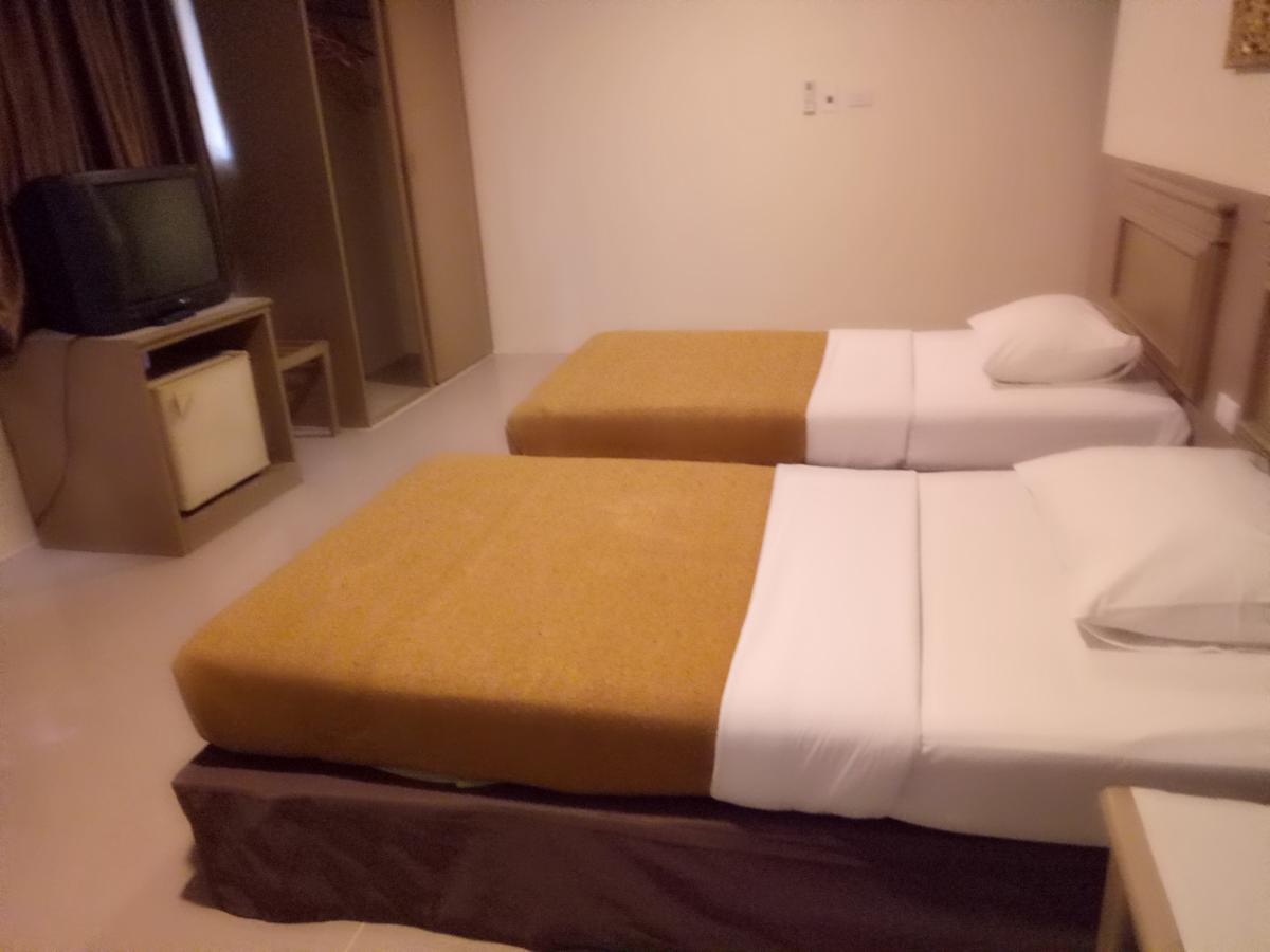 Tongpoon Hotel Bangkok Exteriör bild