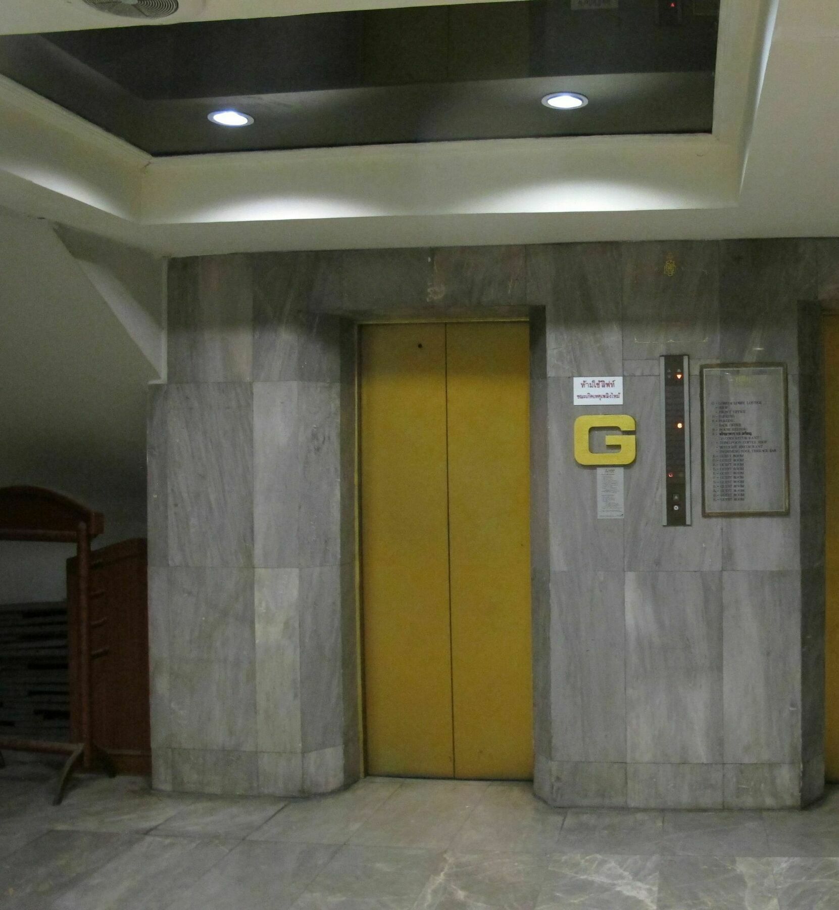 Tongpoon Hotel Bangkok Exteriör bild