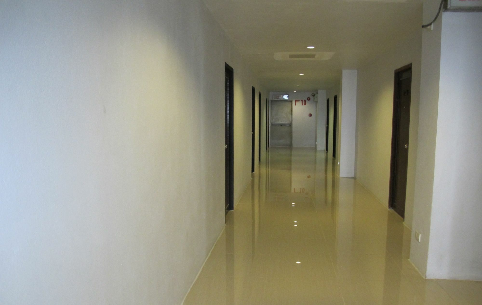 Tongpoon Hotel Bangkok Exteriör bild