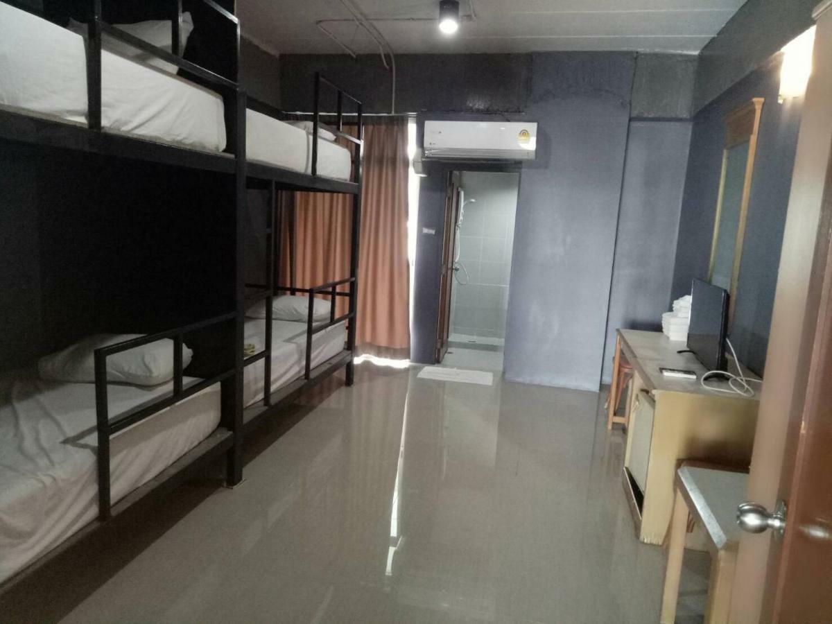 Tongpoon Hotel Bangkok Exteriör bild